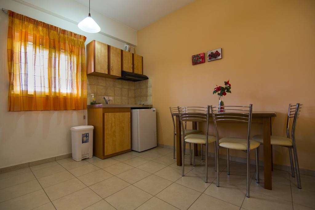 Aparthotel Vakis 3*