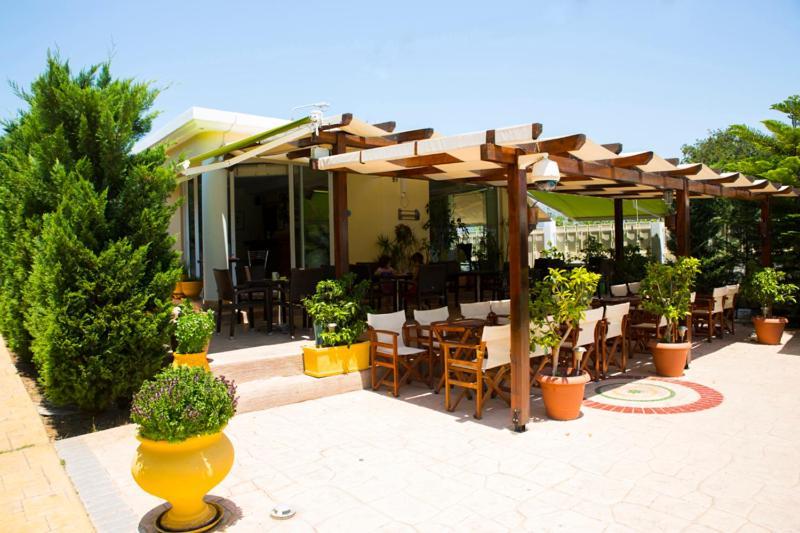 Aparthotel Vakis 3*