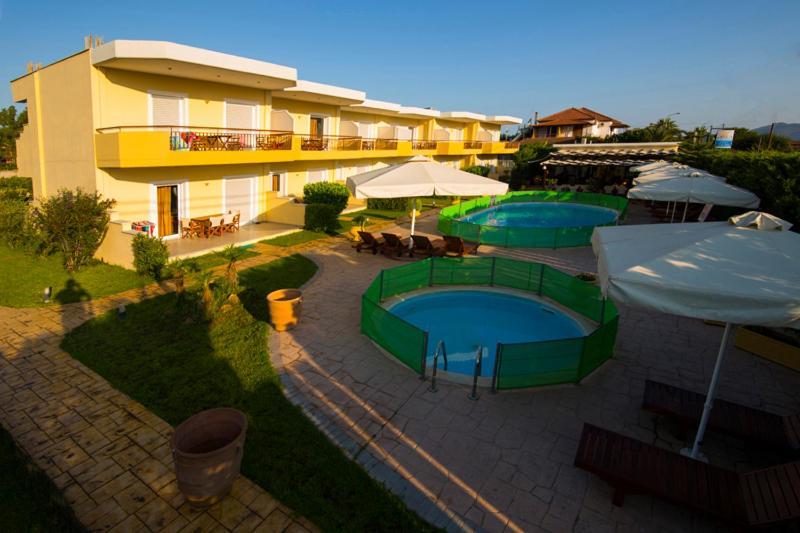 Aparthotel Vakis 3*